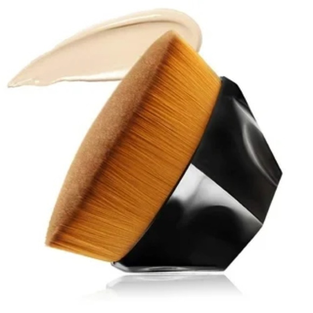 Daubigny Flawless Foundation Brush New in Box